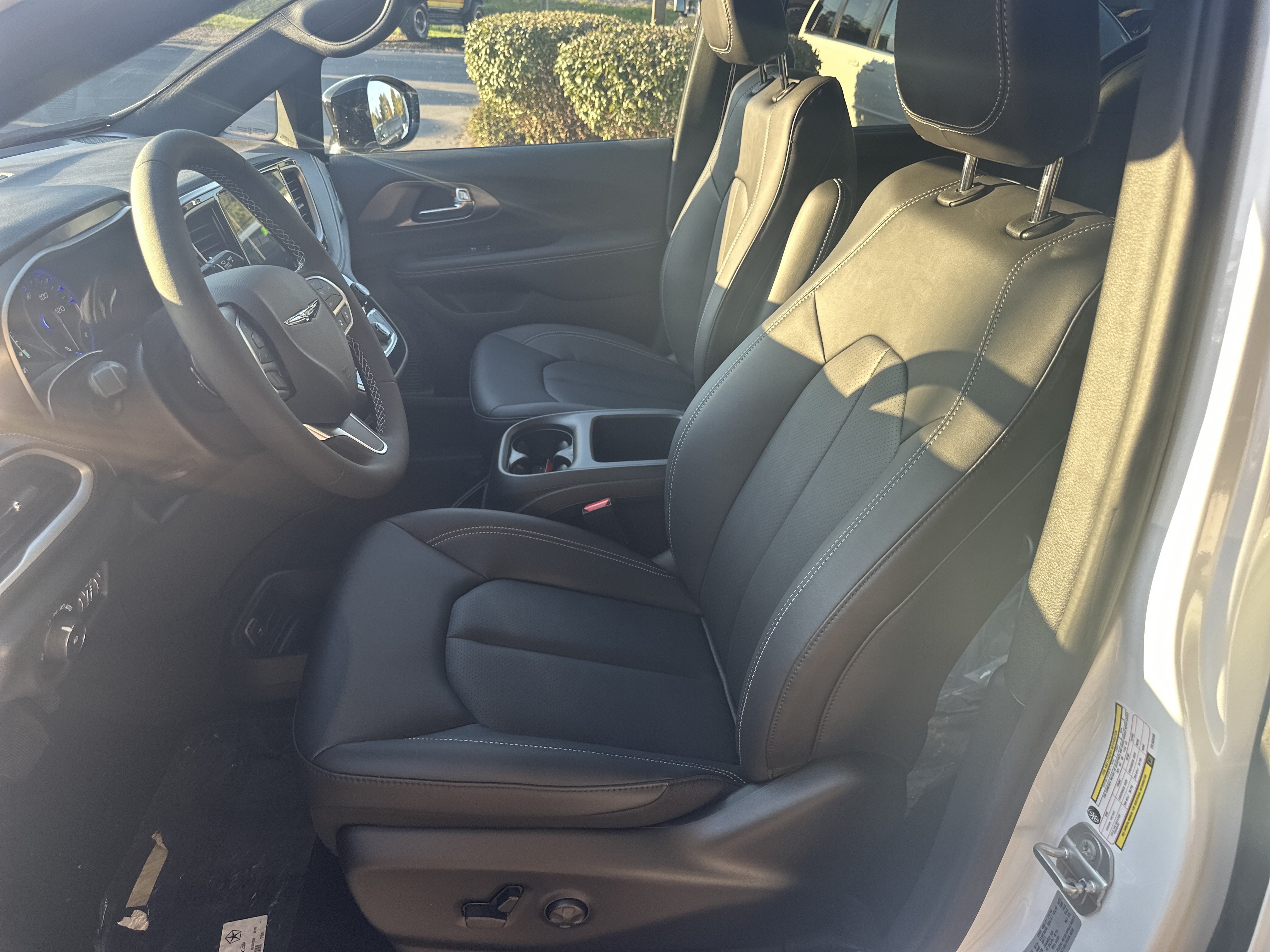 New 2026 Chrysler Pacifica Select FWD image 12