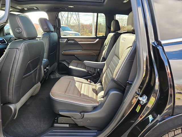 New 2026 GMC Acadia Denali Ultimate AWD/4WD image 6