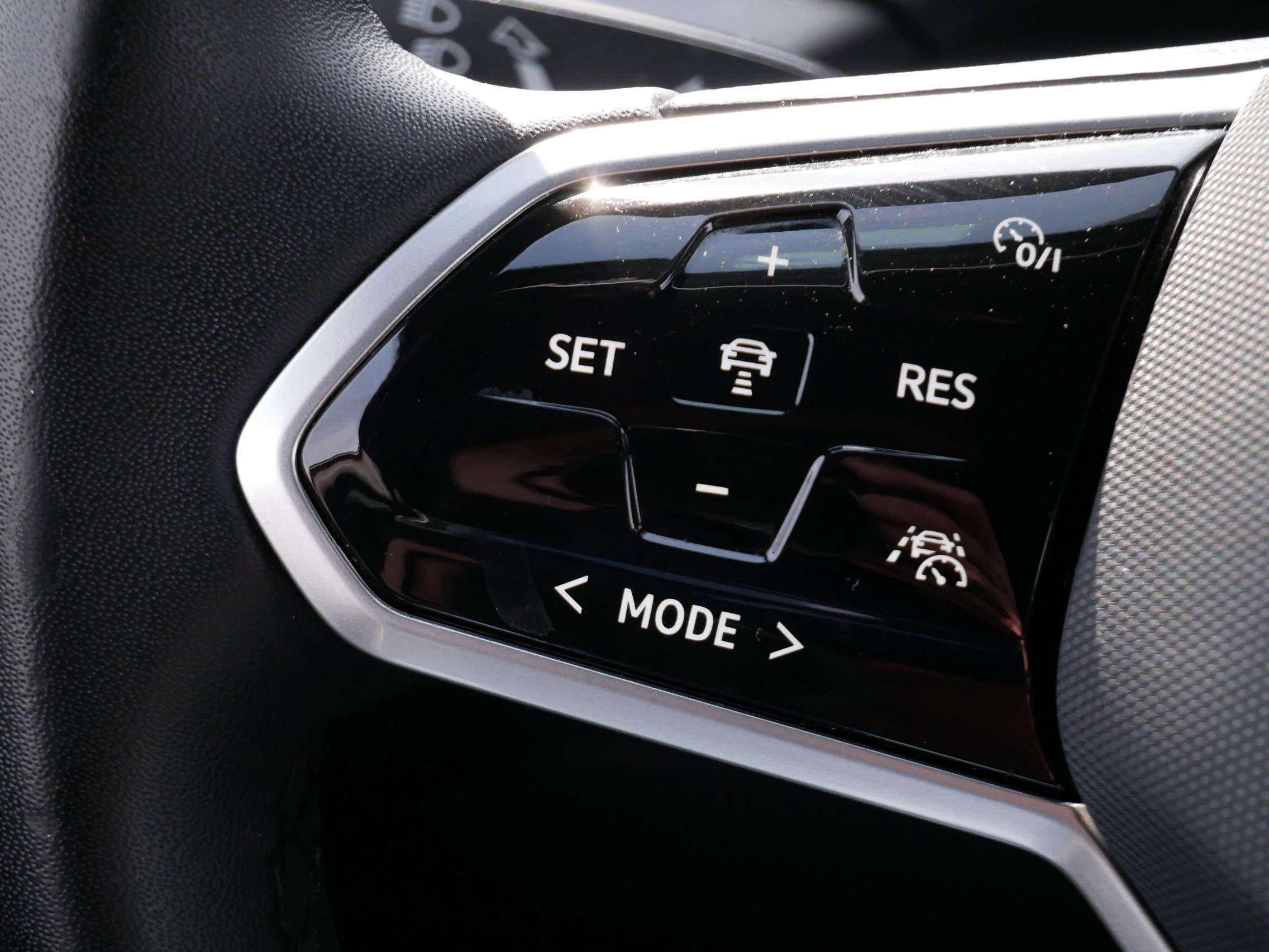 Certified 2023 Volkswagen ID.4 Pro S image 24