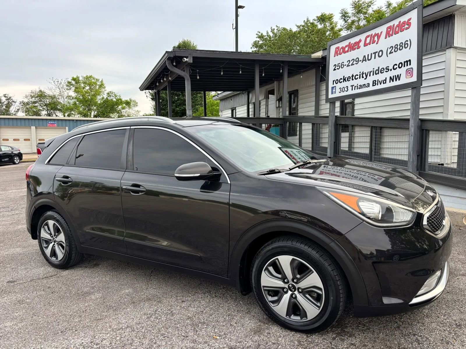 Used 2017 Kia Niro EX