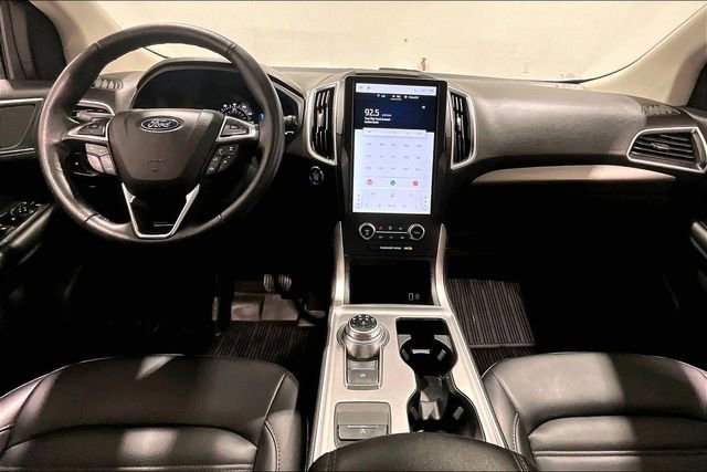 Used 2024 Ford Edge SEL w/ Convenience Package image 7