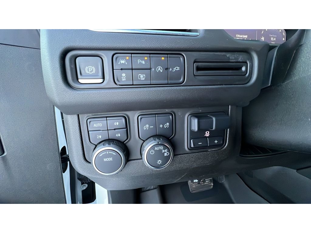 Used 2022 Chevrolet Tahoe LT w/ Luxury Package image 23