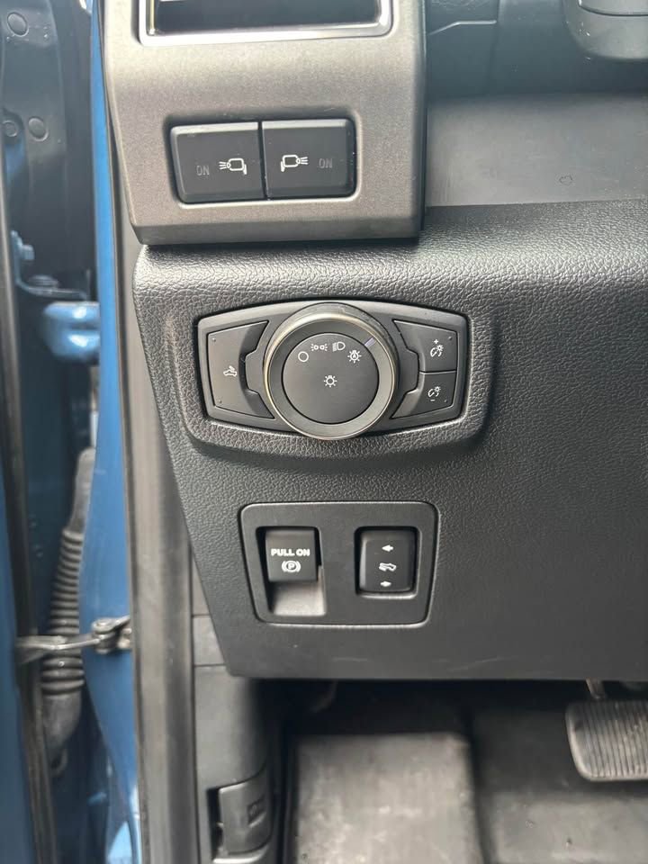 Used 2019 Ford F150 Raptor w/ Equipment Group 802A Luxury image 15