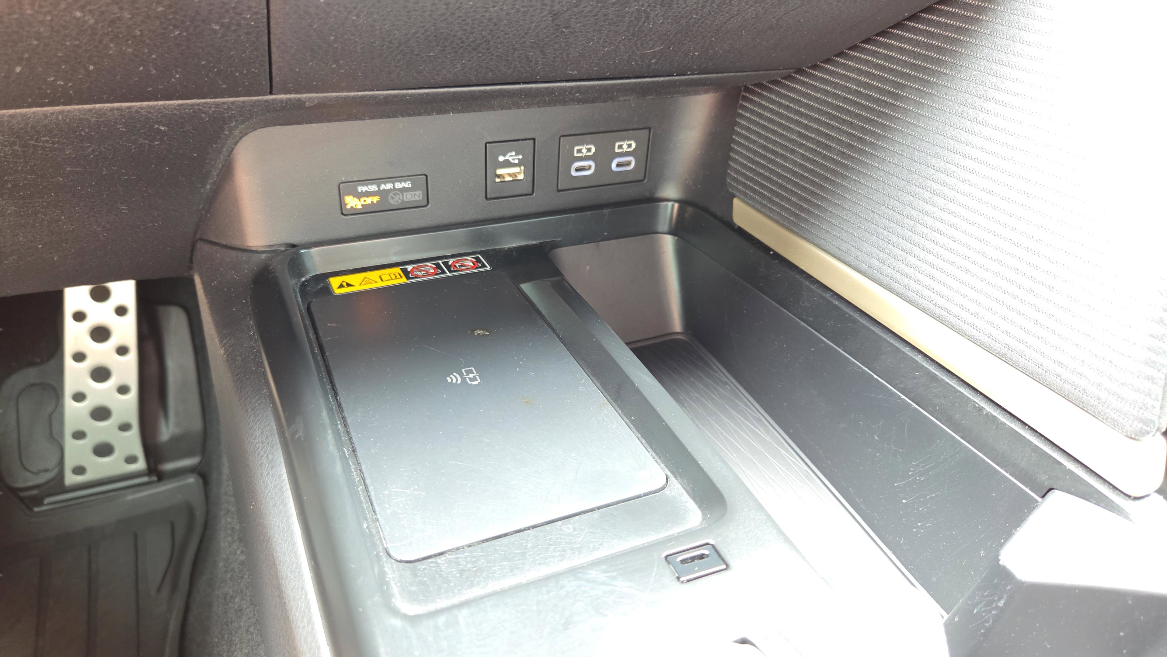 Used 2025 Toyota Camry SE FWD image 22