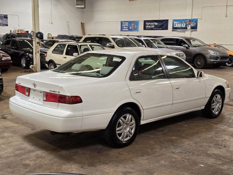 Used 2001 Toyota Camry LE FWD image 14