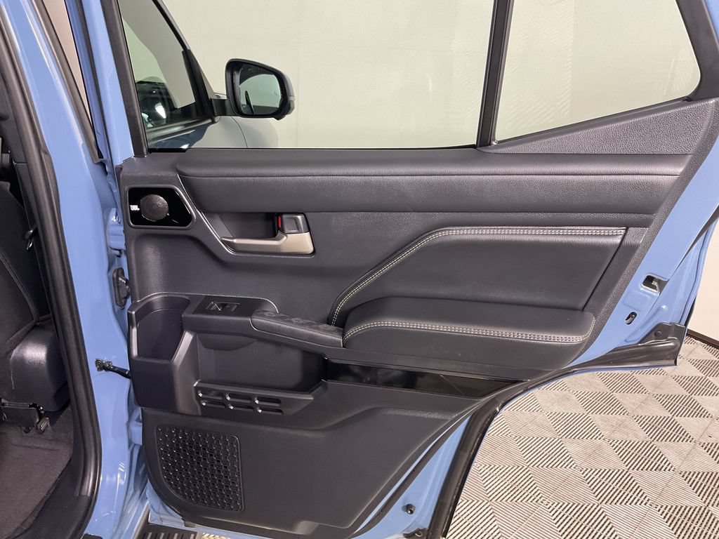 Used 2025 Toyota 4Runner Limited AWD/4WD image 22