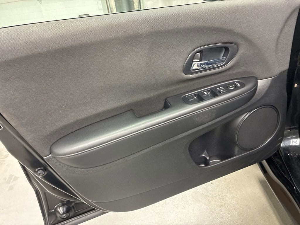 Used 2021 Honda HR-V Sport image 22