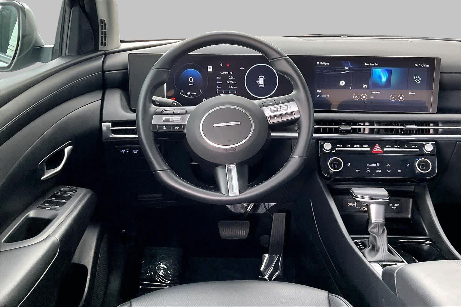 Certified 2025 Hyundai Tucson SEL AWD/4WD image 6