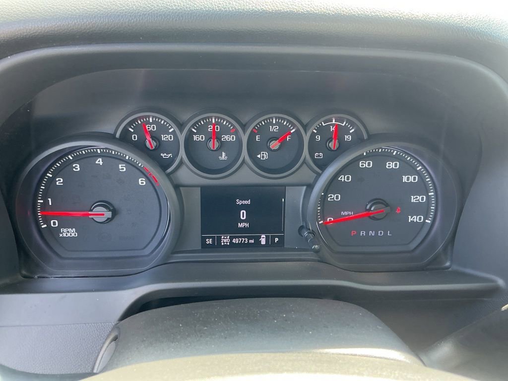 Used 2021 Chevrolet Silverado 2500 Custom w/ Custom Value Package image 13