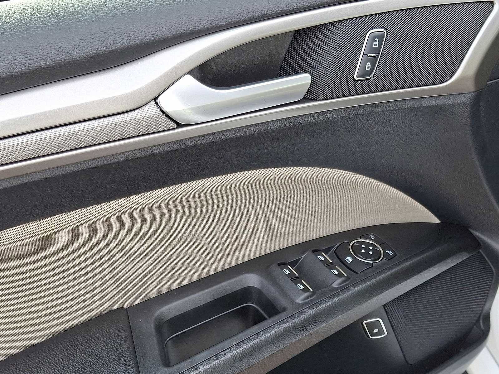 Used 2018 Ford Fusion S image 27