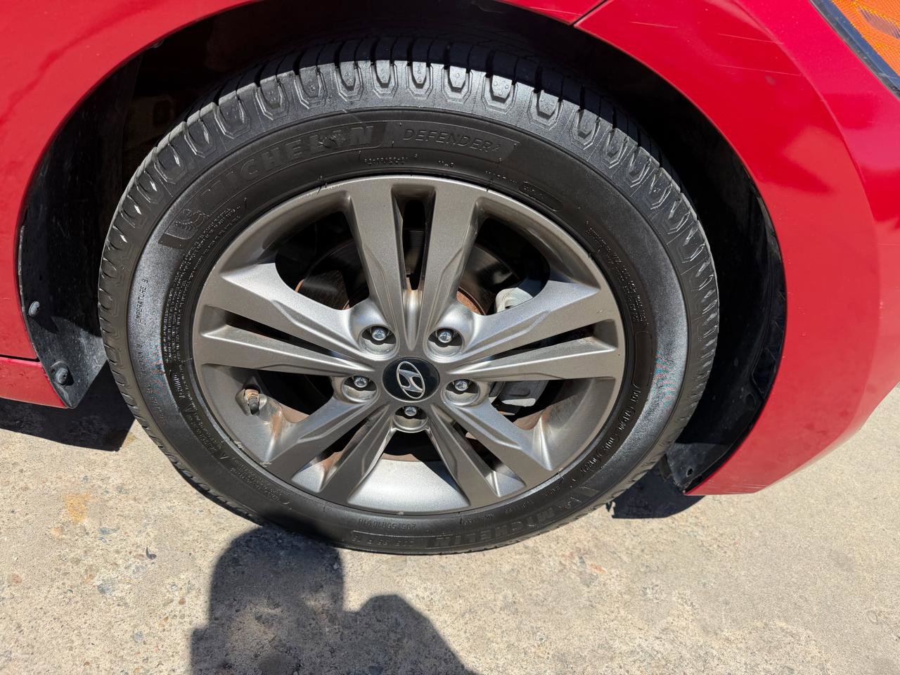 Used 2017 Hyundai Elantra SE image 19