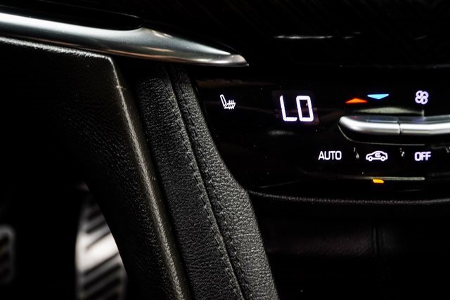 Used 2020 Cadillac XT6 Premium Luxury image 24