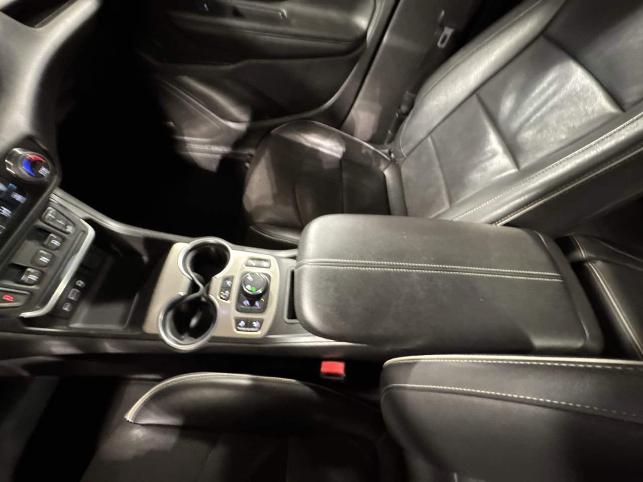 Used 2018 GMC Terrain Denali w/ Advanced Safety Package image 29