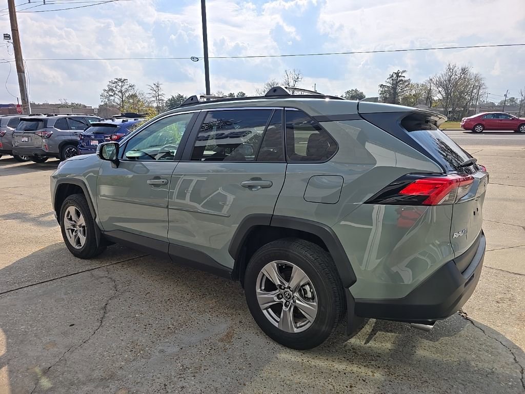 Used 2023 Toyota RAV4 XLE image 5