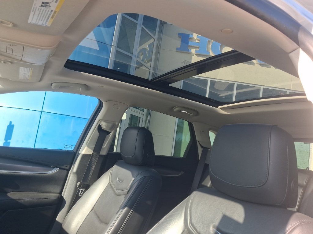 Used 2018 Cadillac XT5 Premium Luxury AWD/4WD image 21