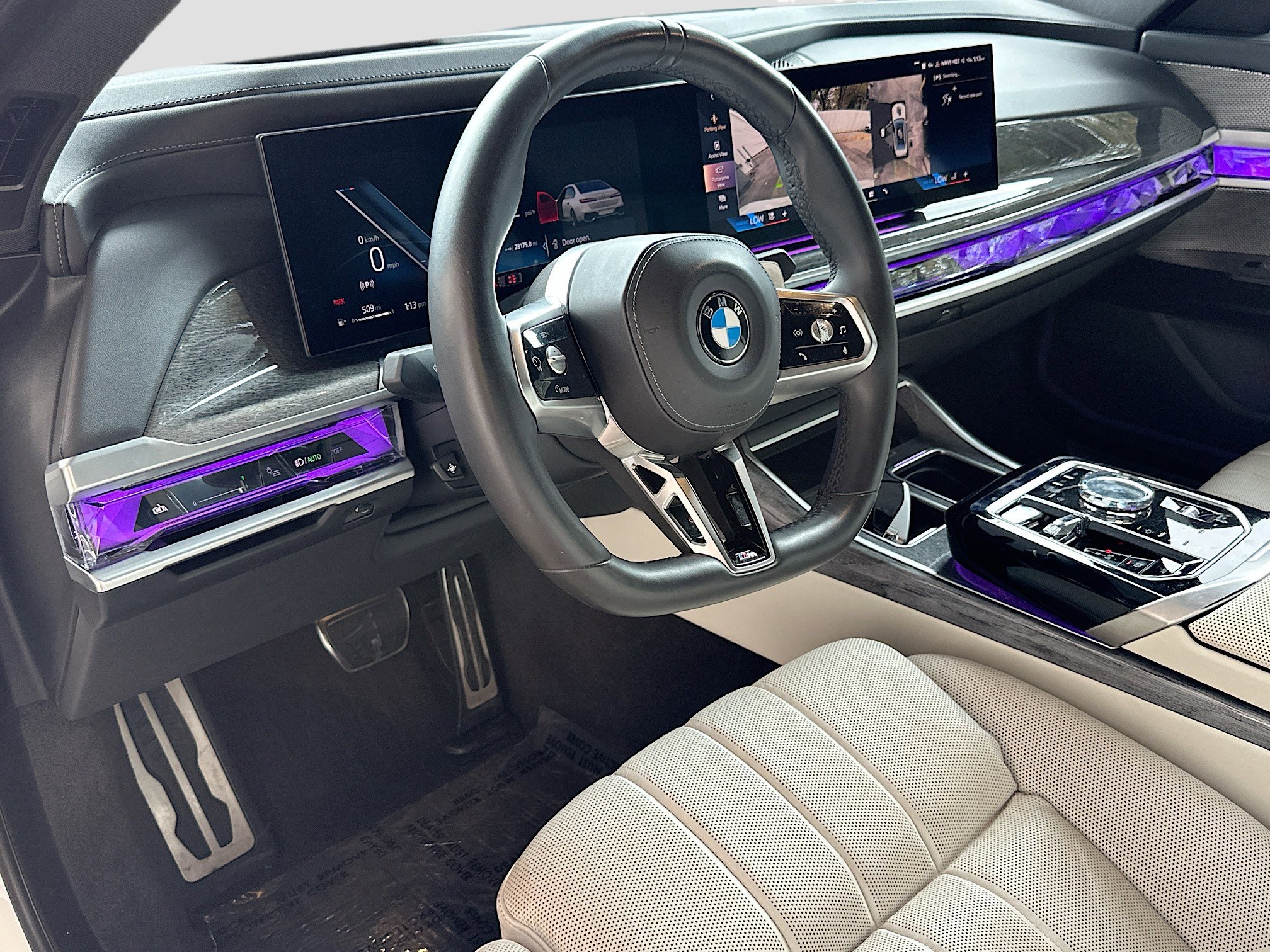 Used 2023 BMW 740i w/ Executive Package image 9