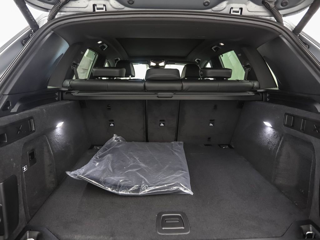 New 2026 BMW X5 xDrive40i w/ Executive Package image 24