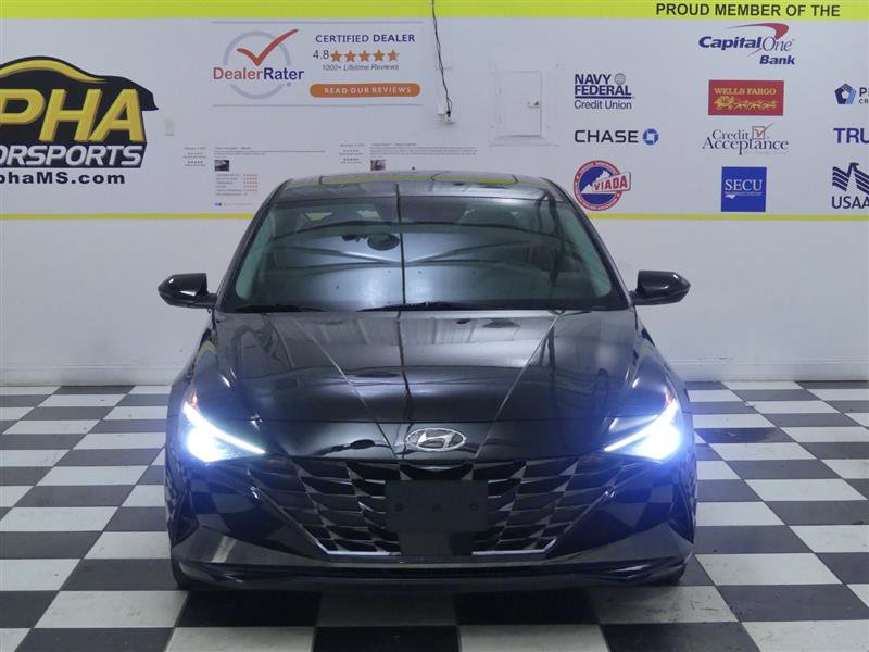 Used 2022 Hyundai Elantra Limited image 2
