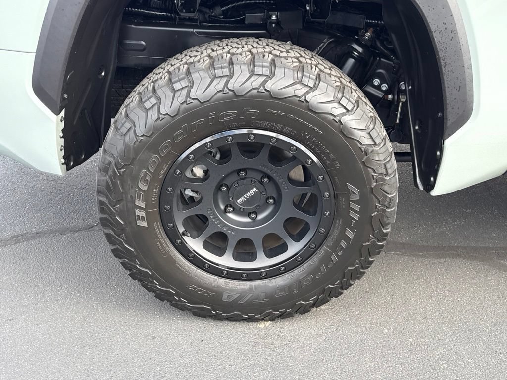 Used 2024 Toyota Tundra SR5 w/ SR5 Convenience Package AWD/4WD image 14