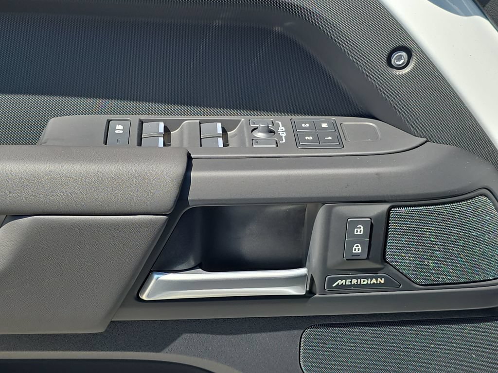 New 2026 Land Rover Defender 110 S AWD/4WD image 29