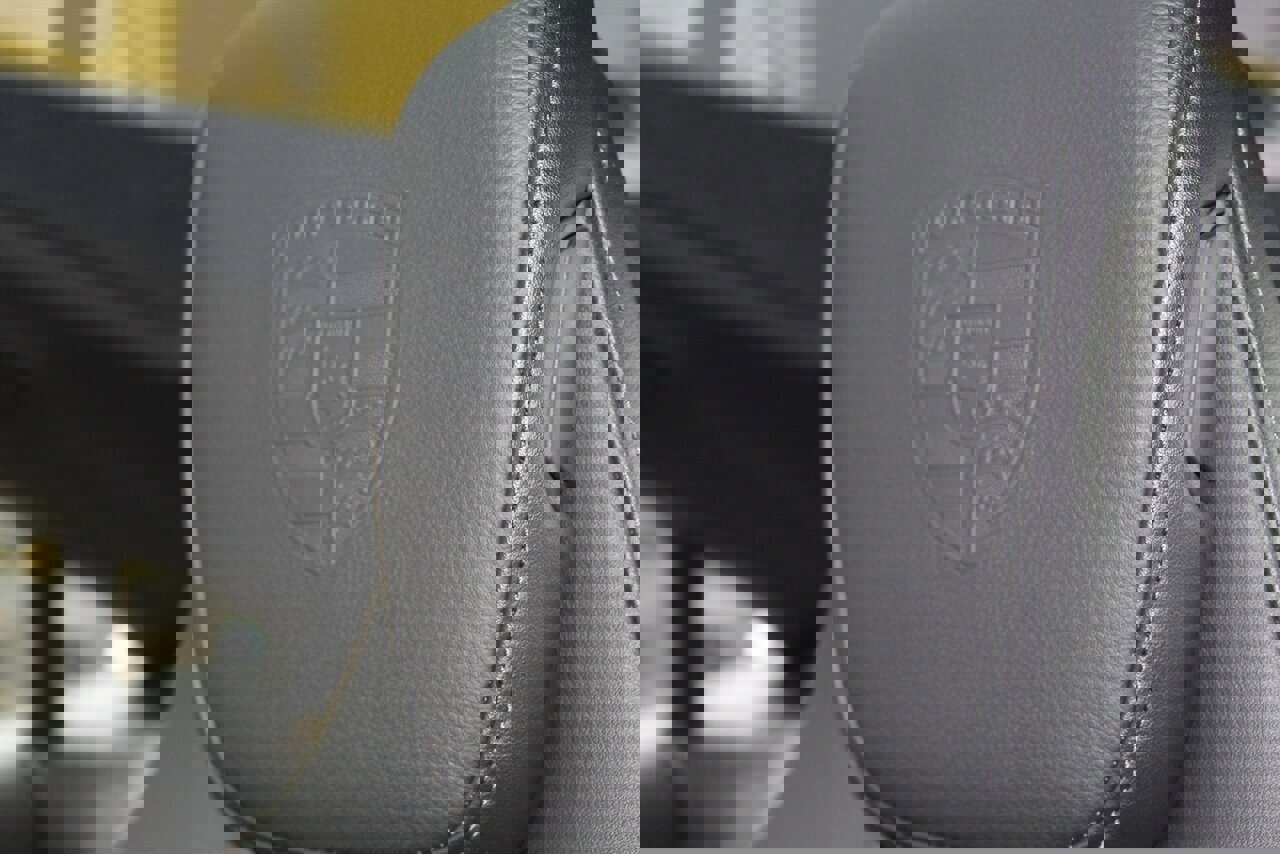 Used 2022 Porsche Taycan image 19