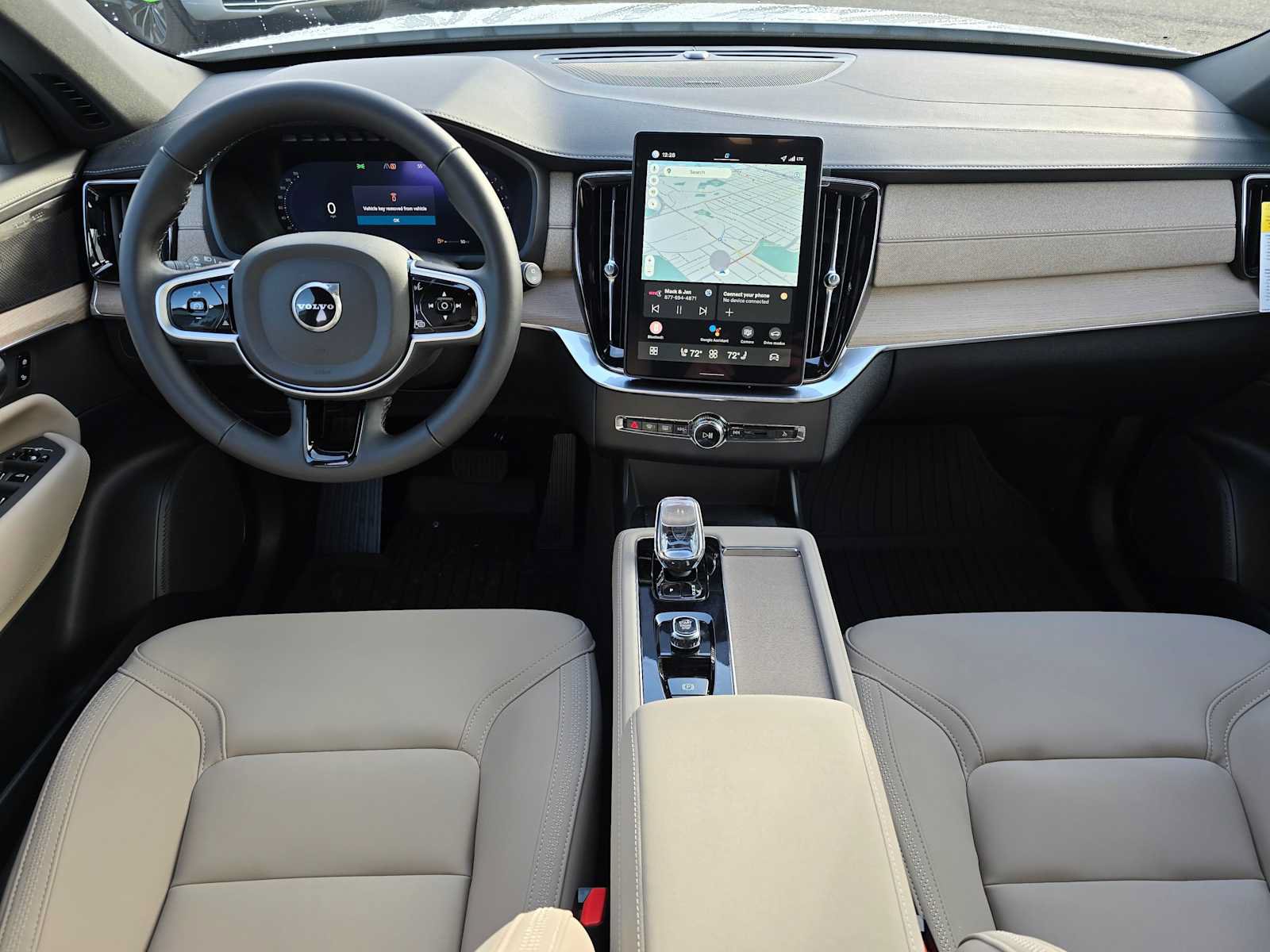 New 2026 Volvo XC90 B6 Plus w/ Protection Package Premier AWD/4WD image 26