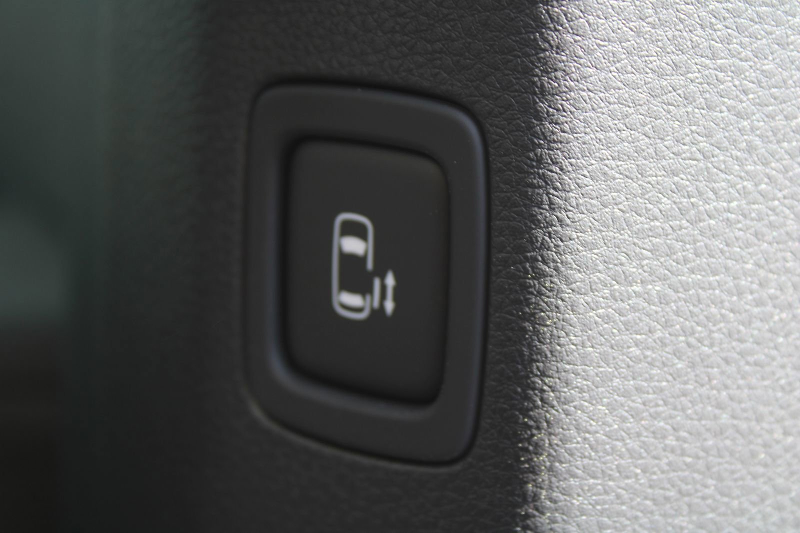 New 2026 Kia Carnival EX image 8