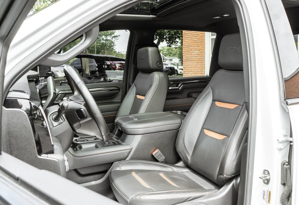 Used 2024 GMC Sierra 2500 AT4 w/ AT4 Preferred Package AWD/4WD image 7