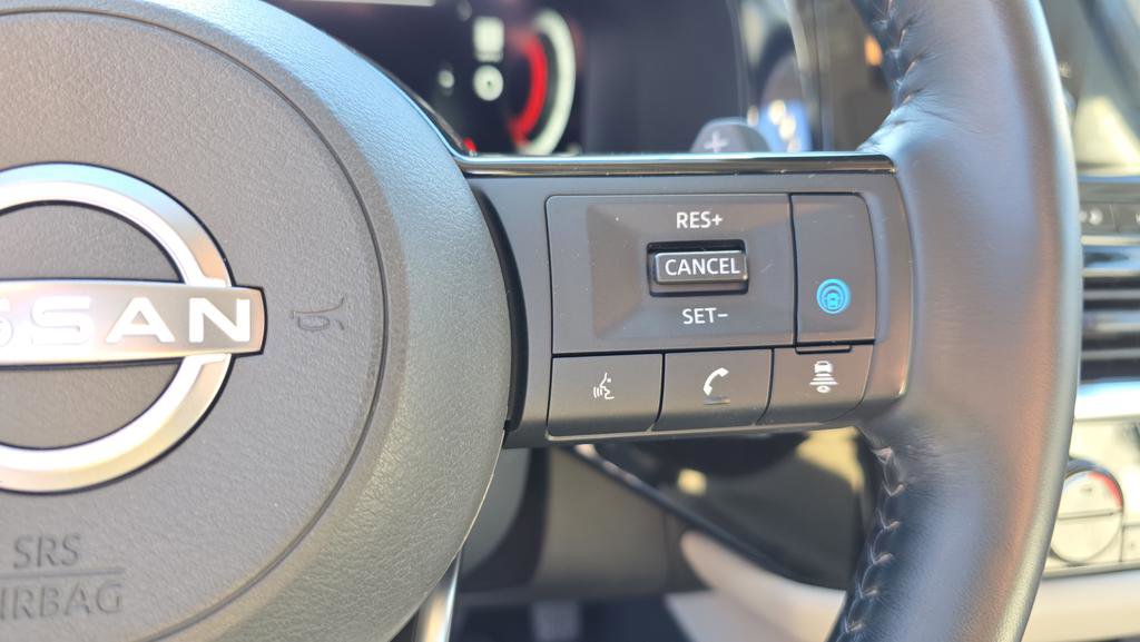 Used 2022 Nissan Pathfinder Platinum w/ Cargo Package image 24