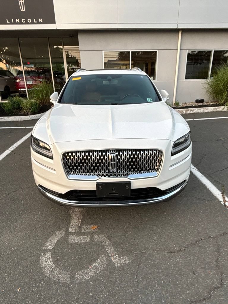 Used 2023 Lincoln Nautilus Reserve w/ Equipment Group 201A AWD/4WD image 3