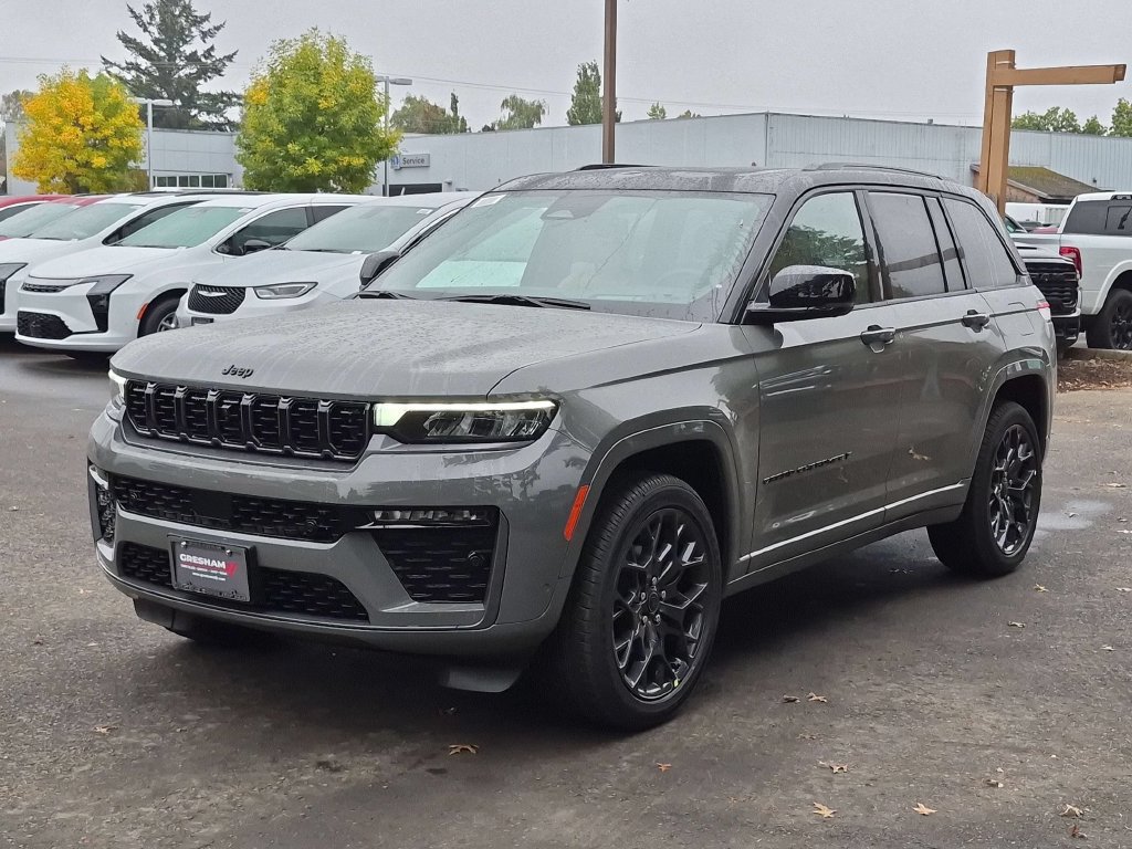 New 2027 Jeep Grand Cherokee Summit AWD/4WD image 3