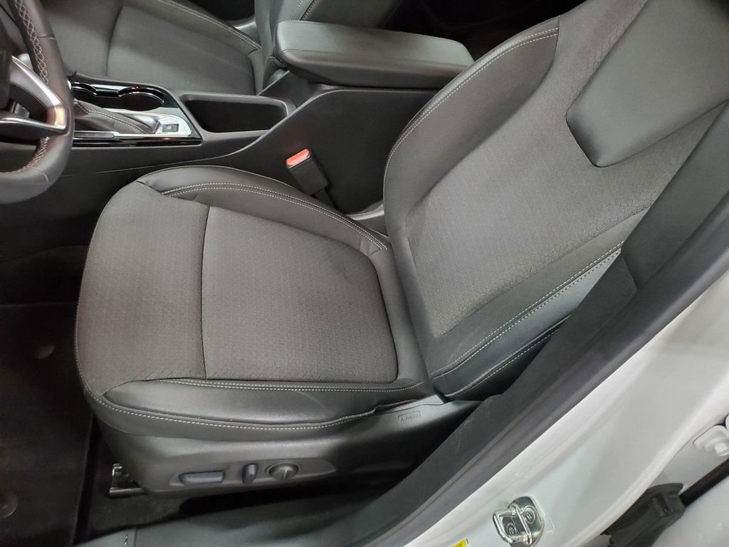 Used 2023 Buick Encore GX Select w/ Sport Touring Package FWD image 15