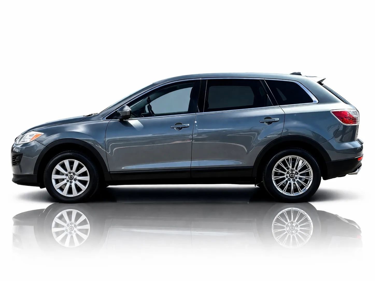Used 2010 MAZDA CX-9 Touring w/ Moonroof & Bose Audio Pkg image 4