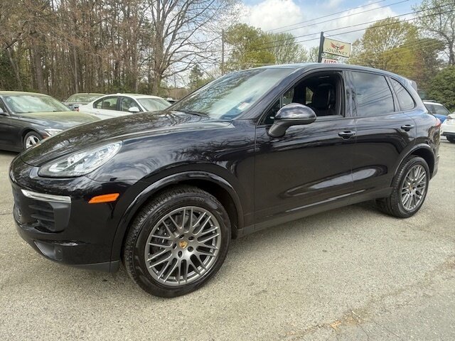 Used 2017 Porsche Cayenne Platinum Edition AWD/4WD image 1