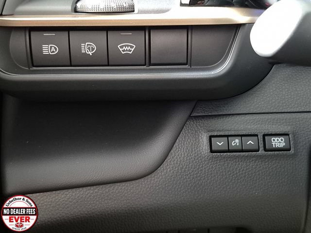 New 2026 Toyota Crown Signia AWD/4WD image 18