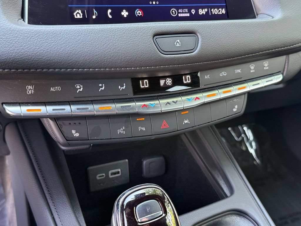 Used 2023 Cadillac XT4 Premium Luxury w/ Enhanced Visibility Package AWD/4WD image 27