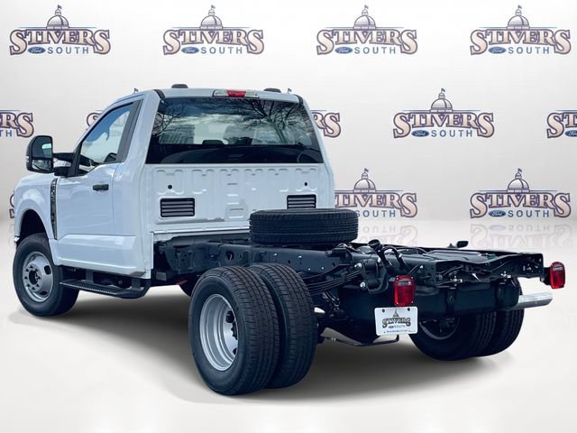 New 2026 Ford F350 XL w/ XL Chrome Package AWD/4WD image 4