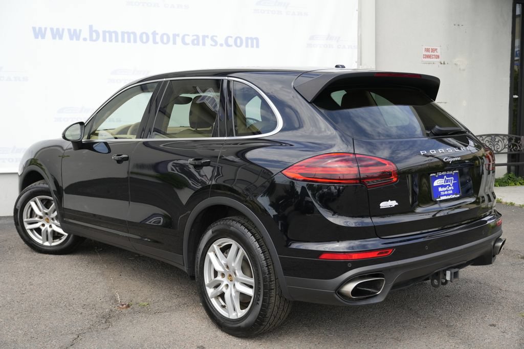 Used 2016 Porsche Cayenne AWD/4WD image 4