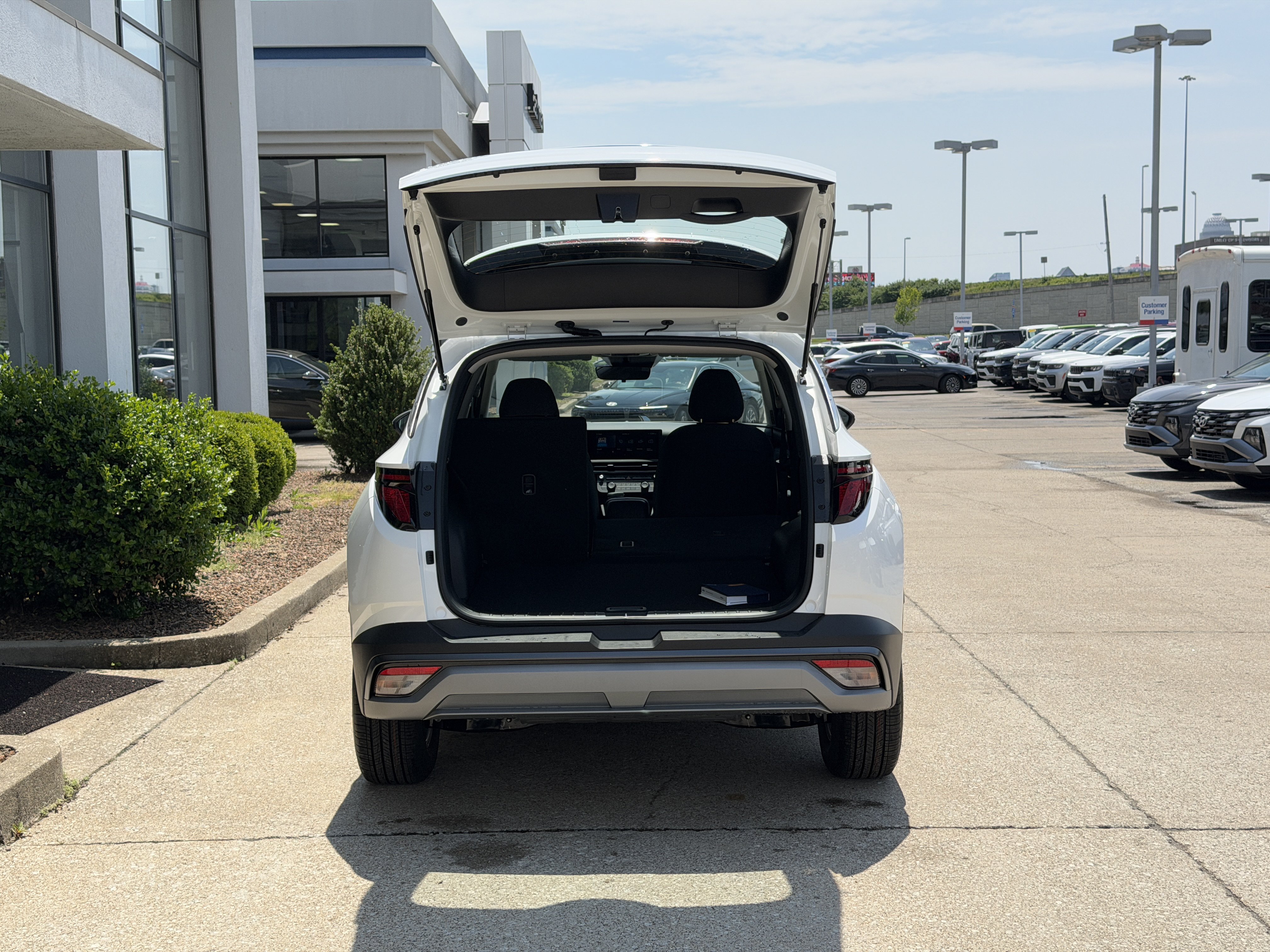 Used 2026 Hyundai Tucson SE FWD image 10
