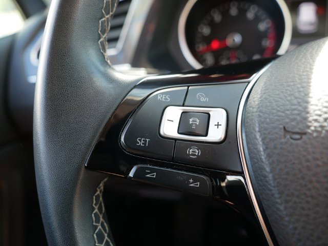 Used 2021 Volkswagen Tiguan SE w/ Panoramic Sunroof Package AWD/4WD image 26