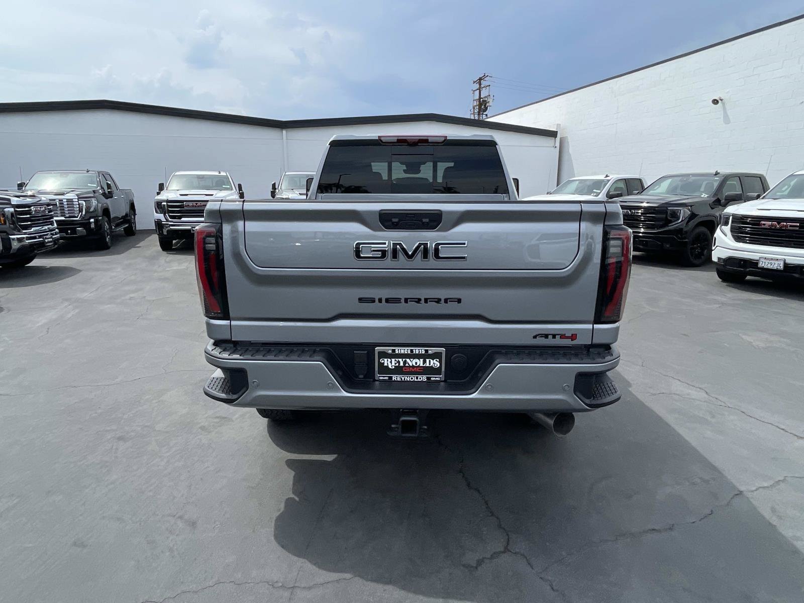 New 2026 GMC Sierra 2500 AT4 w/ AT4 Premium Plus Package AWD/4WD image 6