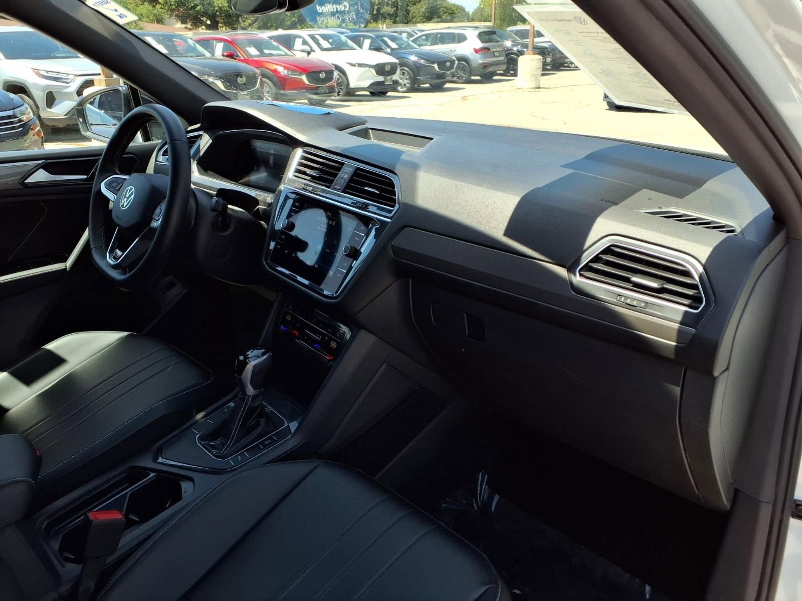 Certified 2023 Volkswagen Tiguan SE R-Line FWD image 26