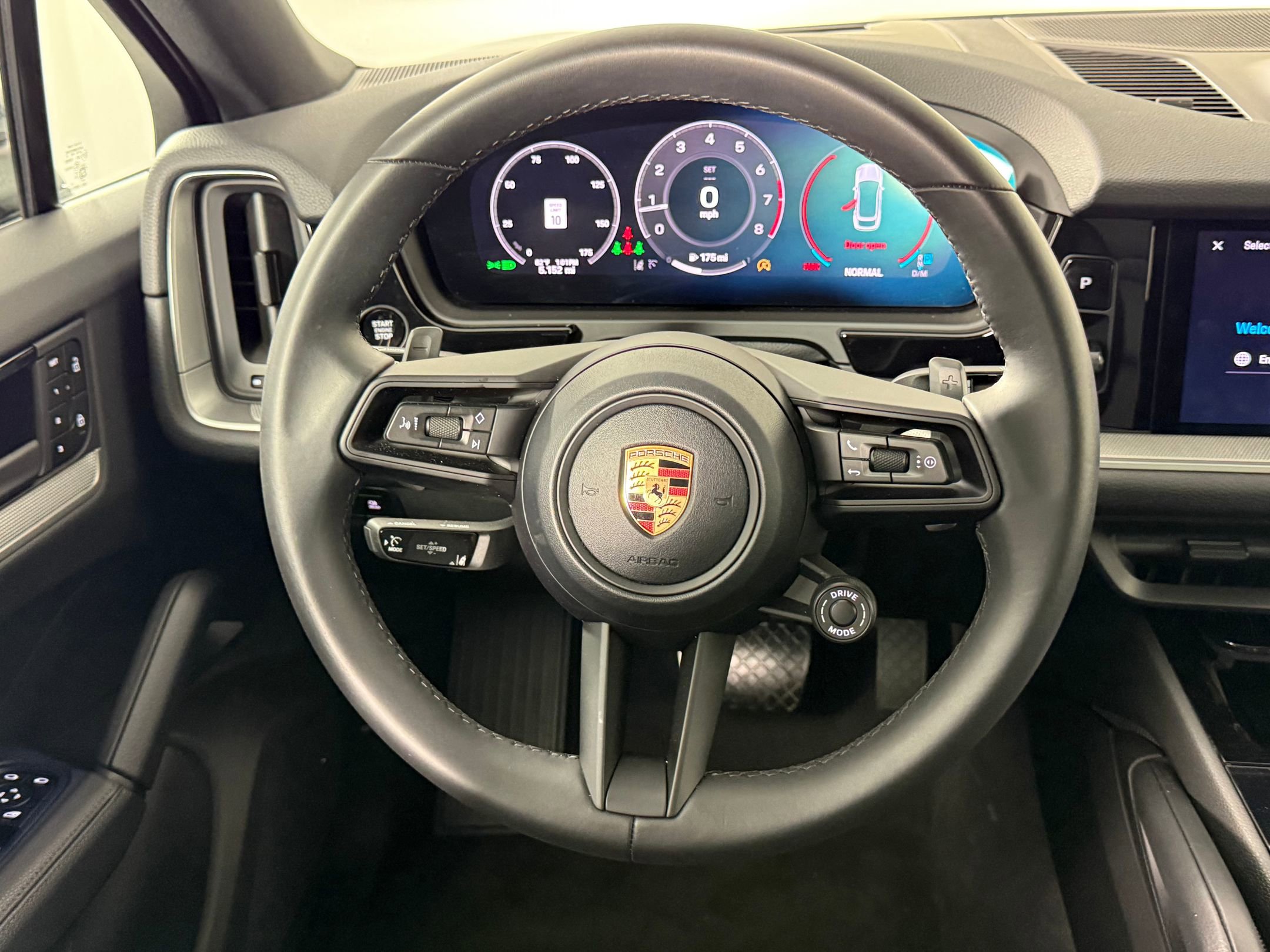 New 2026 Porsche Cayenne Coupe image 21