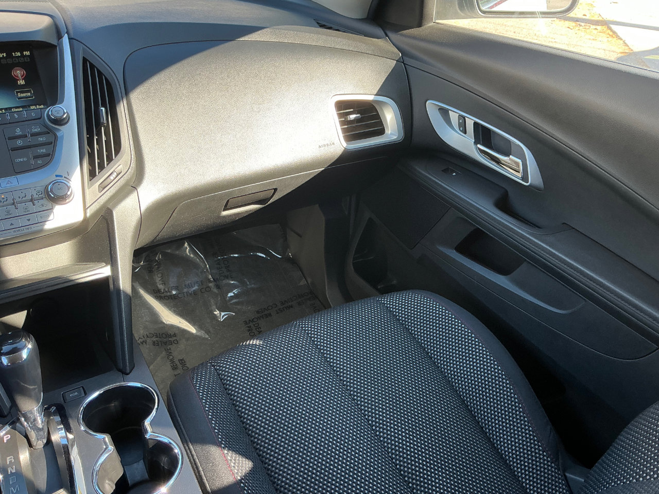 Used 2017 Chevrolet Equinox LT image 18