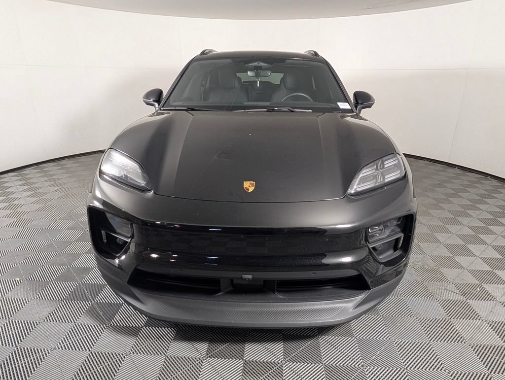 Certified 2025 Porsche Macan 4S Electric AWD/4WD image 10