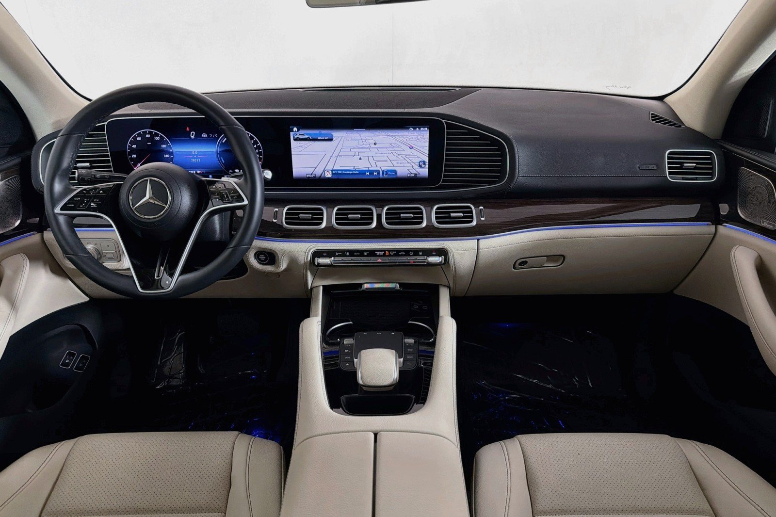 Used 2024 Mercedes-Benz GLE 450e 4MATIC image 5