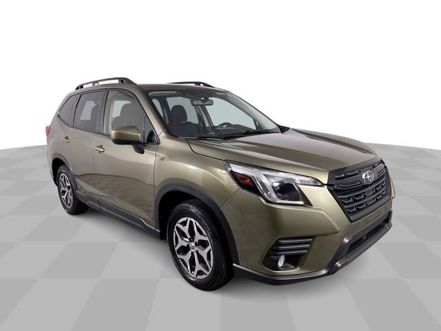 Used 2023 Subaru Forester Premium image 2