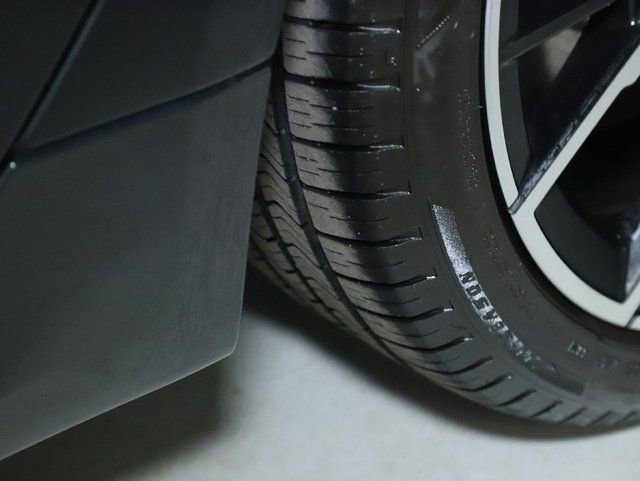 Certified 2023 BMW 540i xDrive w/ Executive Package image 38