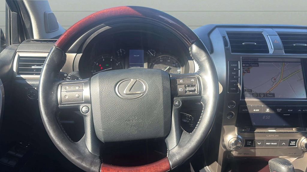 Used 2017 Lexus GX 460 Premium w/ Premium Package AWD/4WD image 18