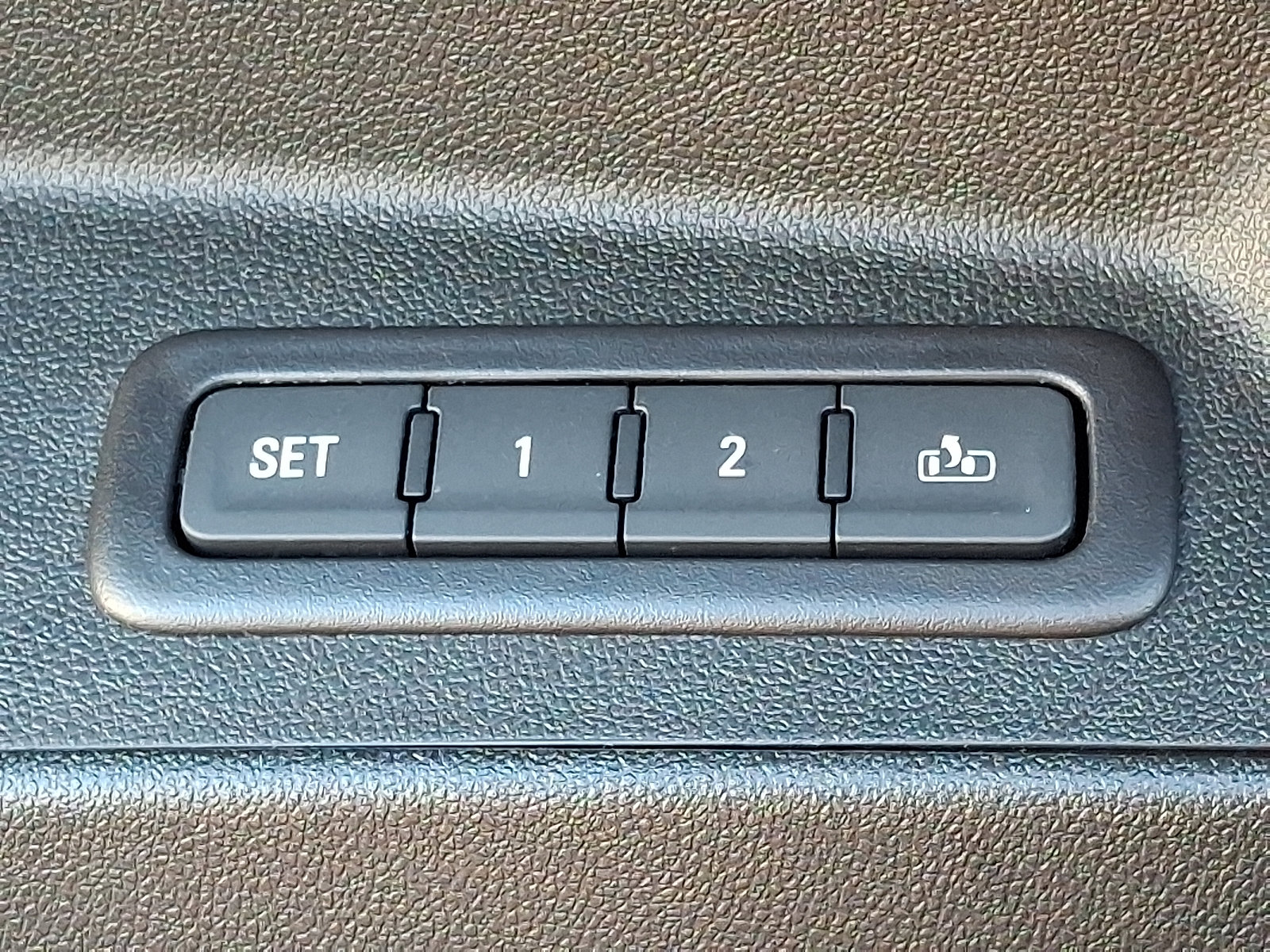 Used 2020 Chevrolet Equinox LT w/ Sport Edition AWD/4WD image 27